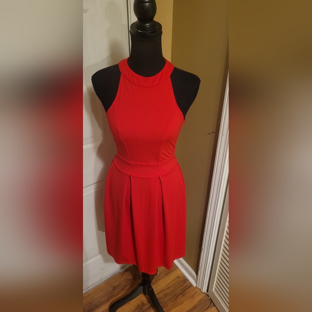Berydress Elegant Open Back Red Sleeveless Dress, Size Small
